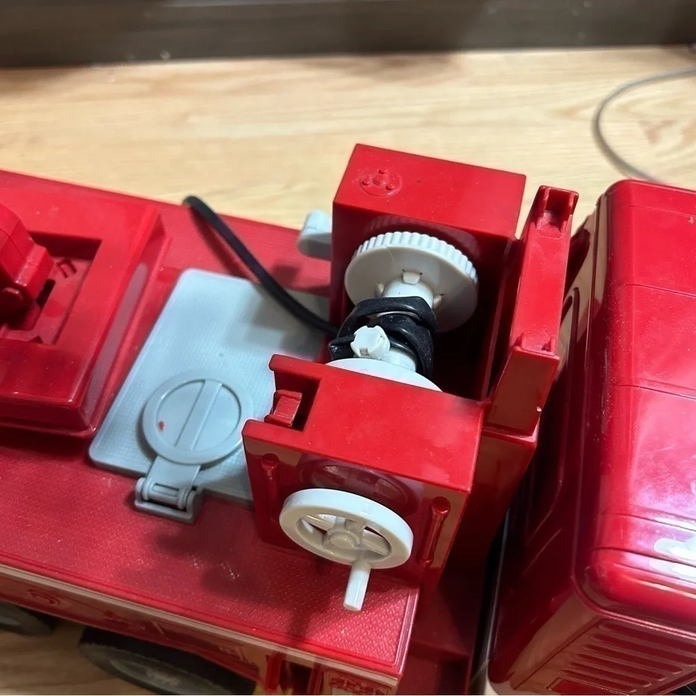 Driven by Battat Bright Red & White Fire Truck Toy Vehicle Lights 24 Ladder